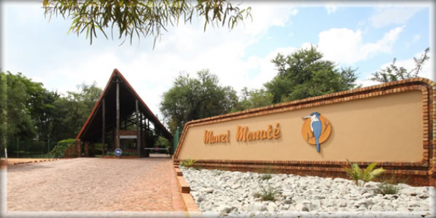 Manzi Monate3.jpg